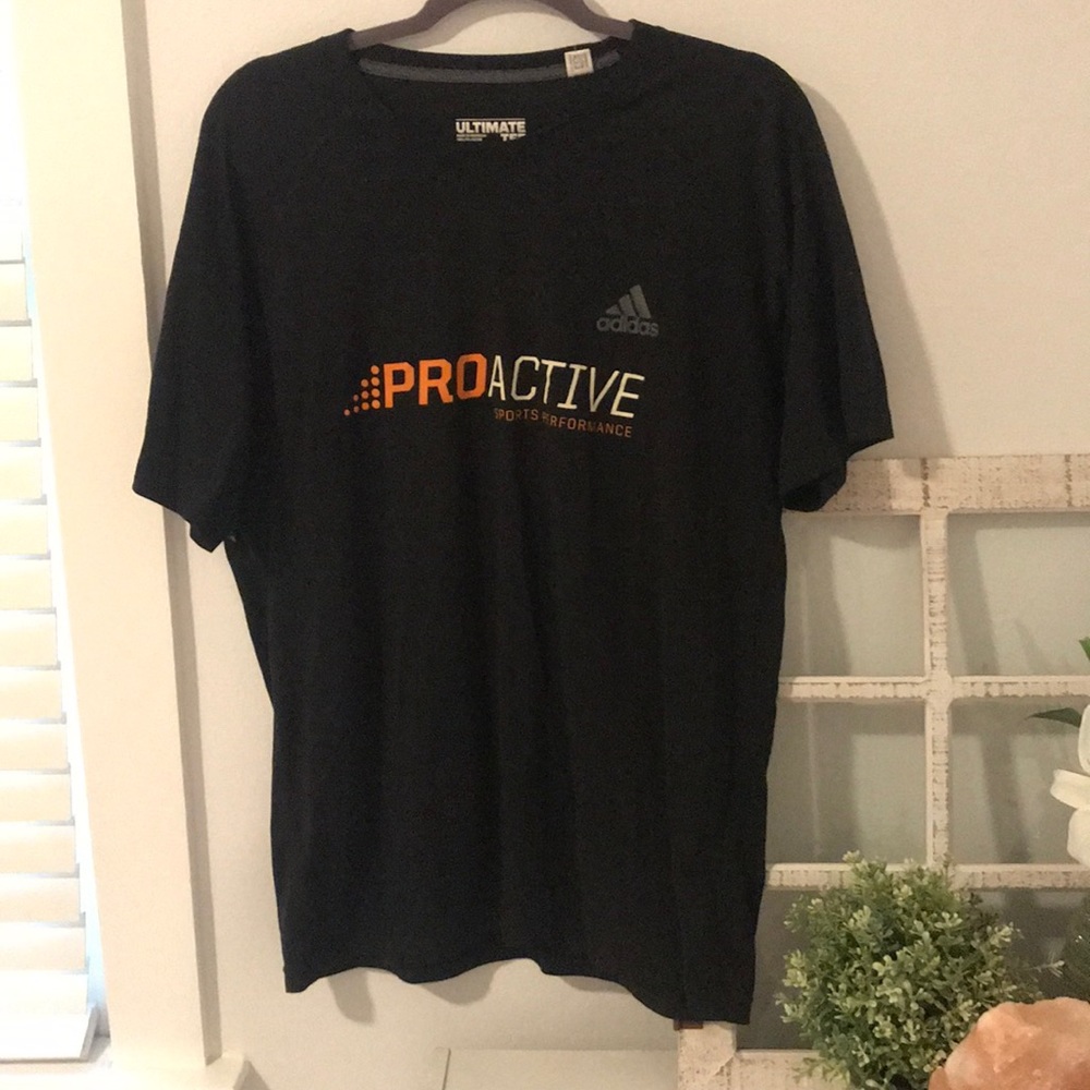 Adidas proactive black tee